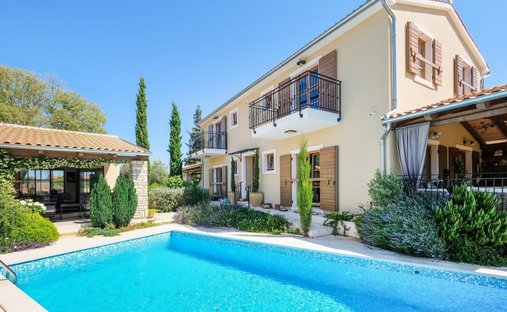 Villa in Svetvinčenat, Istria County, Croatia 1