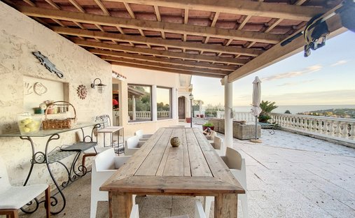 Villa in Roquebrune-Cap-Martin, Provence-Alpes-Côte d'Azur, France 1