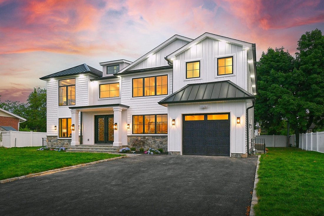 House in Jericho, New York, United States 1 - 15766043