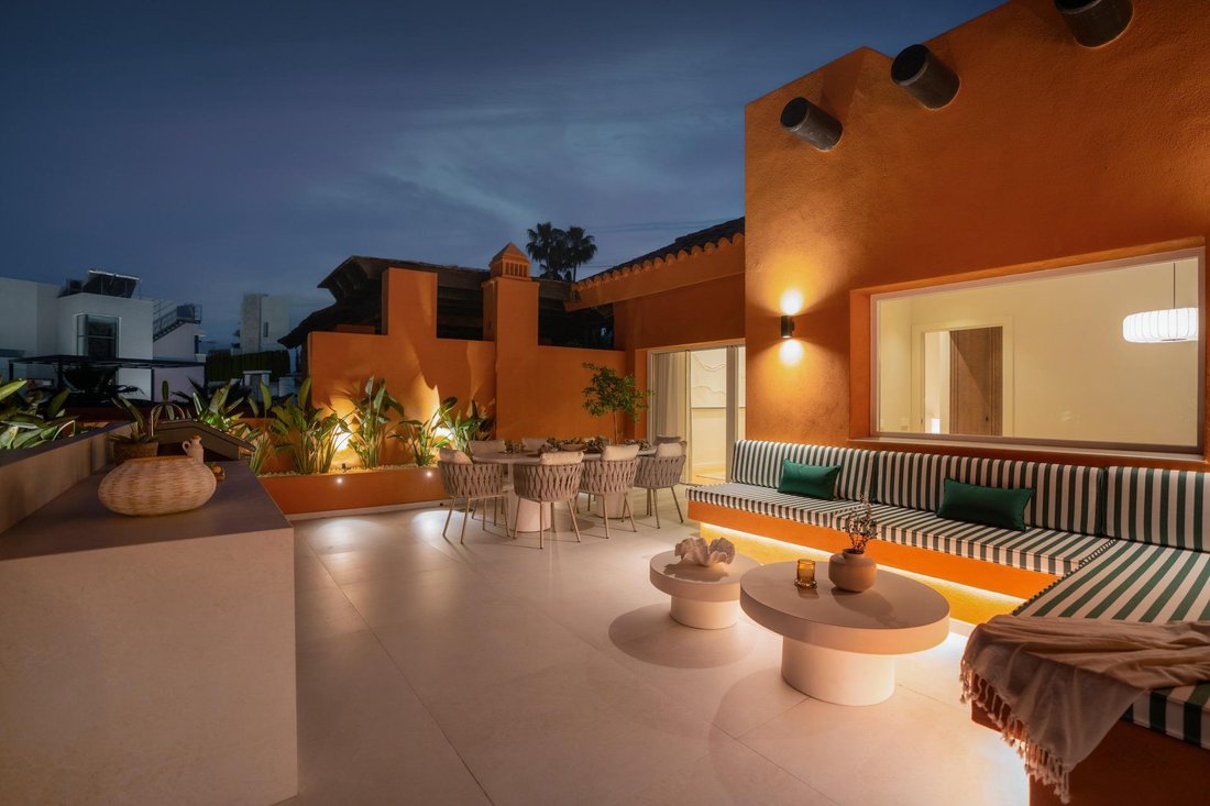 Apartment in Puerto Banus, Marbella, Spain 1 - 15765738