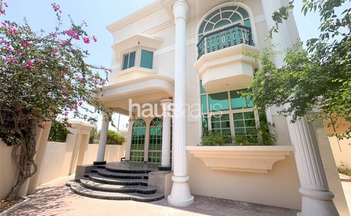 Villa in Dubai, Dubai, United Arab Emirates 1