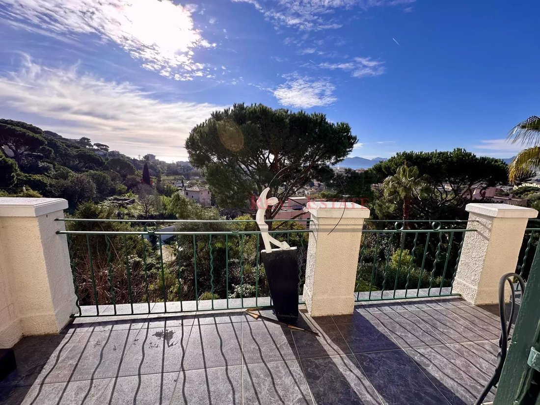Villa in Font de Veyre, Cannes, France 1 - 15583546