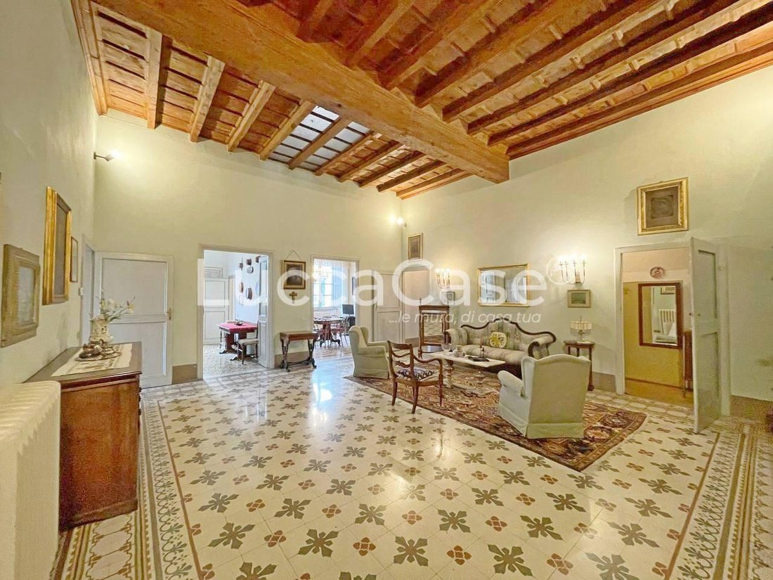 Apartment in Historic Center, Lucca, Tuscany 1 - 15765312