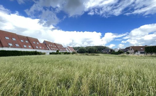 Land in Knokke-Heist, Flanders, Belgium 1