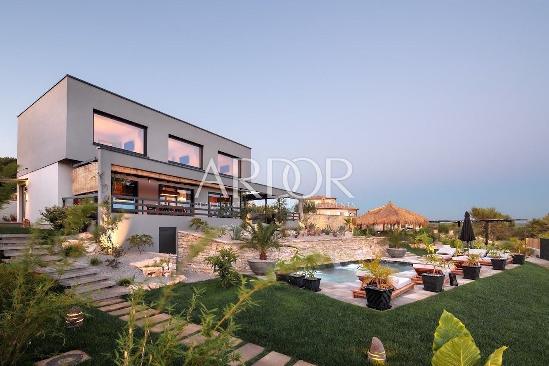 House in Sveti Lovrec Pazenaticki, Istria County, Croatia 1 - 15767709