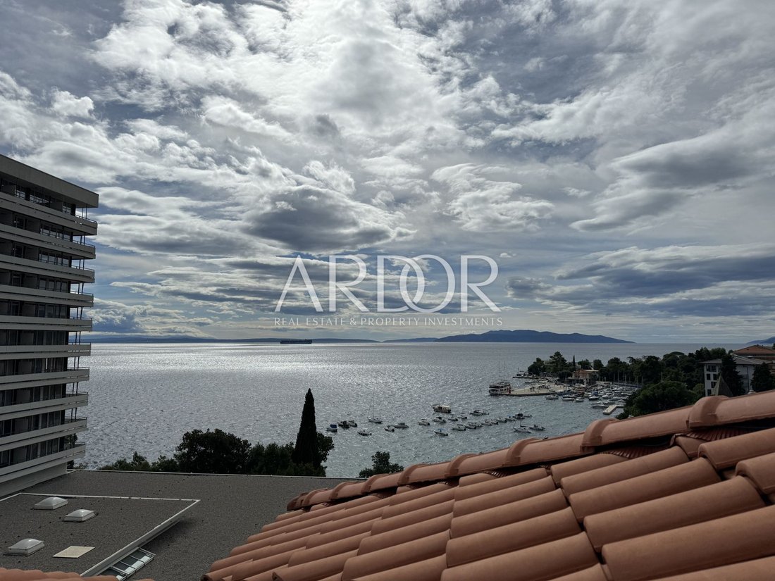 Apartment in Grad Opatija, Primorje-Gorski Kotar County, Croatia 1 - 15767157