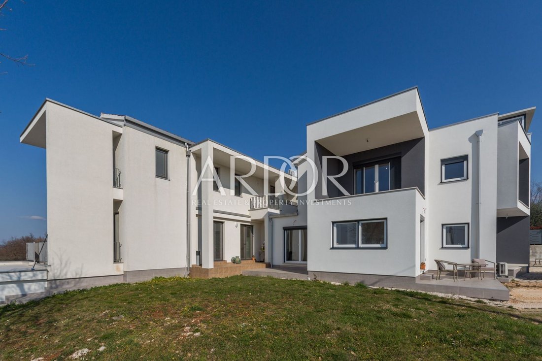 House in Porec, Istria County, Croatia 1 - 15767862
