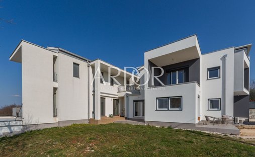 Haus in Poreč, Gespanschaft Istrien, Kroatien 1