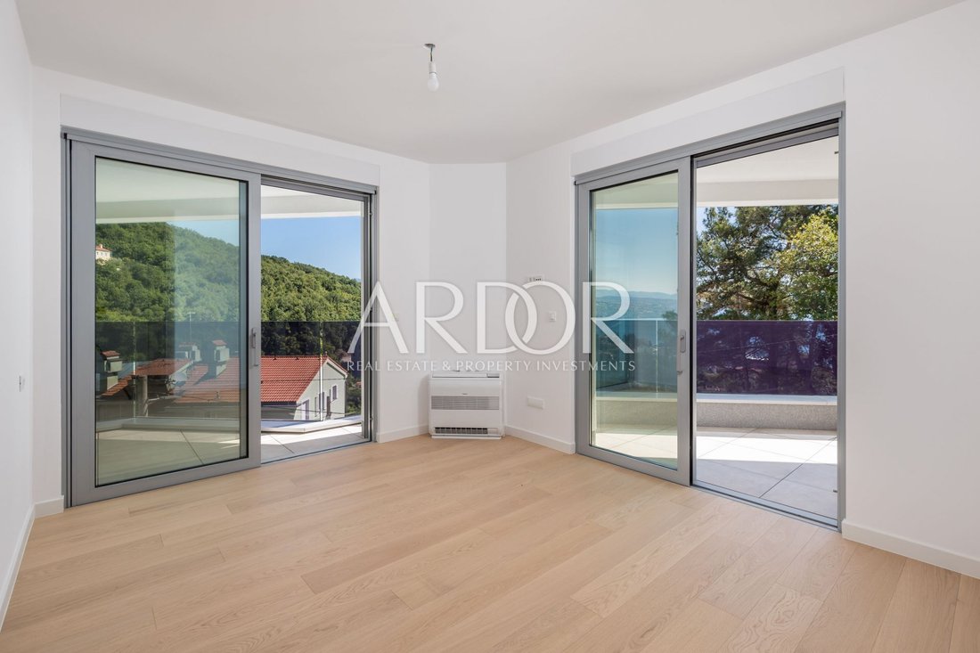 Apartment in Grad Opatija, Primorje-Gorski Kotar County, Croatia 3 - 15767607