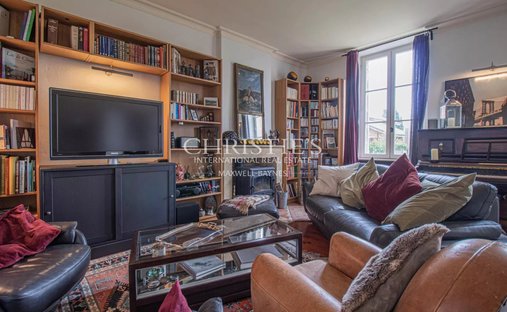 Castle for Sale in Monségur, Nouvelle-Aquitaine, France