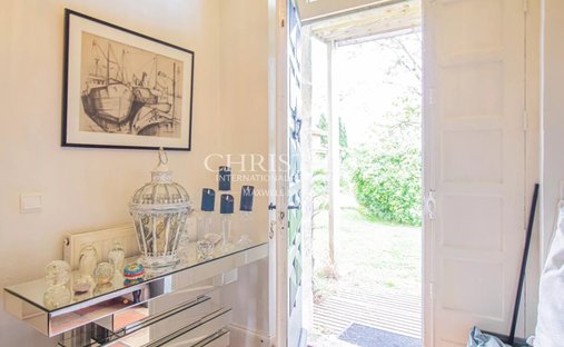 Castle for Sale in Monségur, Nouvelle-Aquitaine, France