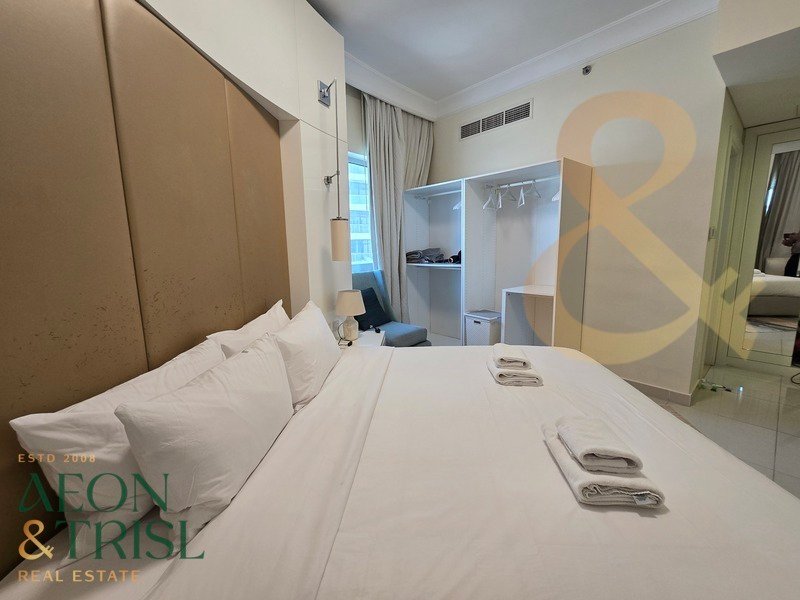 Apartment in Downtown Dubai, Dubai, United Arab Emirates 4 - 15764697