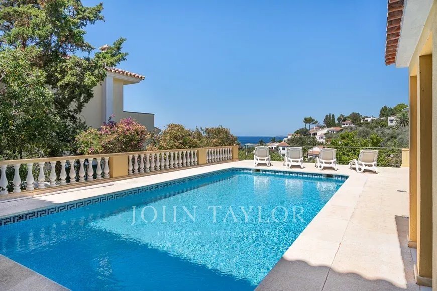 Chalet in Alaior, Balearic Islands, Spain 2 - 15764606