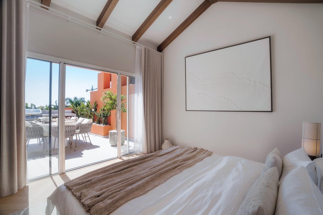 Apartment in Puerto Banus, Marbella, Spain 4 - 15765738