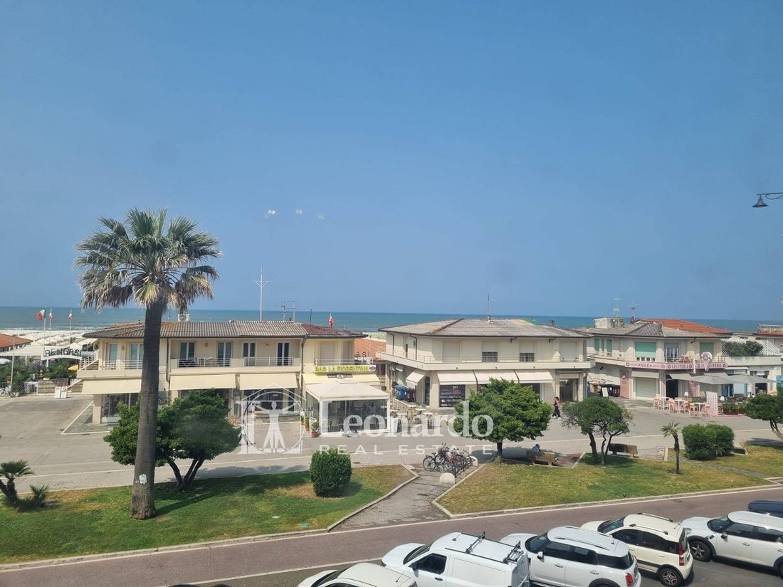 Apartment in Lungomare, Viareggio, Tuscany 1 - 15765914