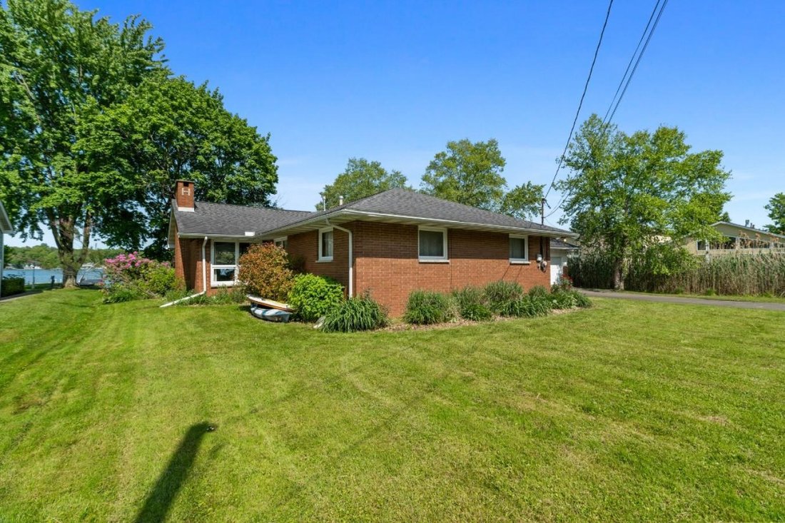 House in Conneaut Lakeshore, Pennsylvania, United States 4 - 15766705
