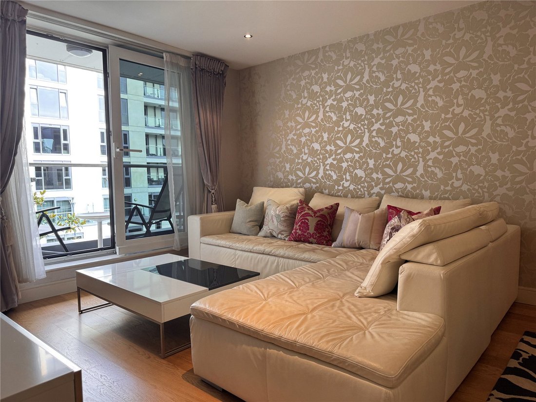House in Chelsea Harbour, England 1 - 15766236