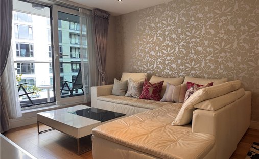 House in Chelsea Harbour, England 1