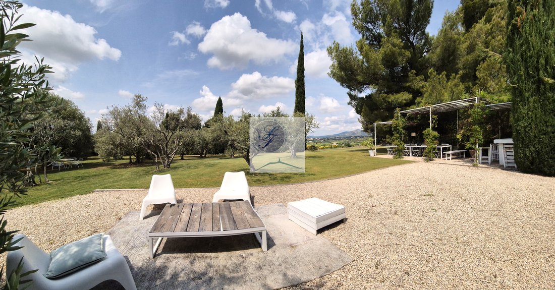 Villa in Saint-Pierre-de-Vassols, Provence-Alpes-Côte d'Azur, France 2 - 15763726