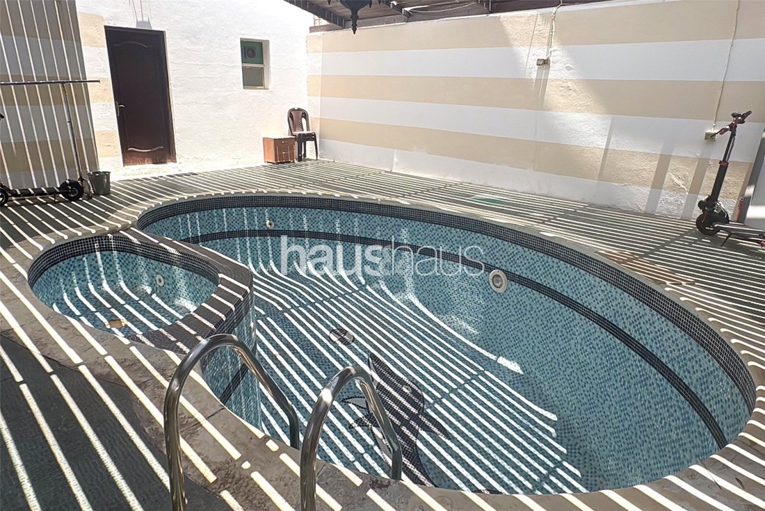 Villa in Dubai, Dubai, United Arab Emirates 4 - 15764373