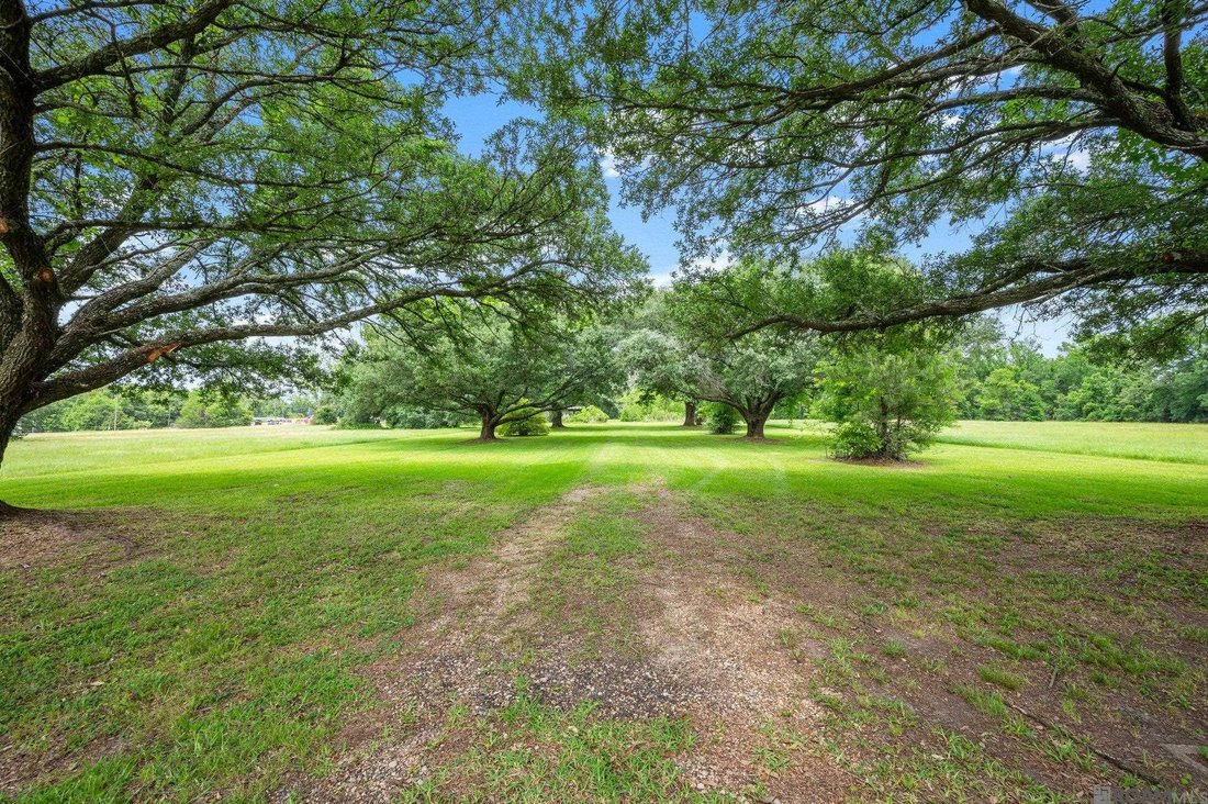 Land in Baton Rouge, Louisiana, United States 1 - 15764891