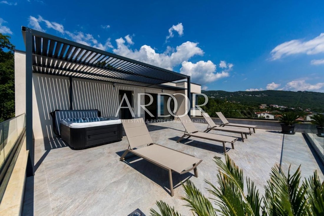 Villa in Opcina Lovran, Primorje-Gorski Kotar County, Croatia 4 - 15767219