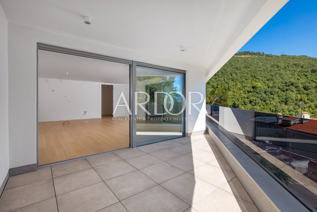 Apartment in Grad Opatija, Primorje-Gorski Kotar County, Croatia 2 - 15767607