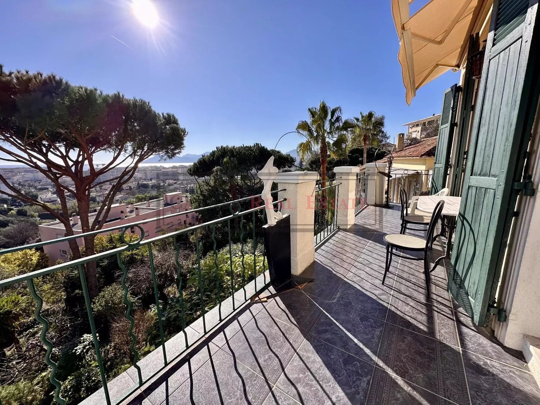 Villa in Font de Veyre, Cannes, France 4 - 15583546
