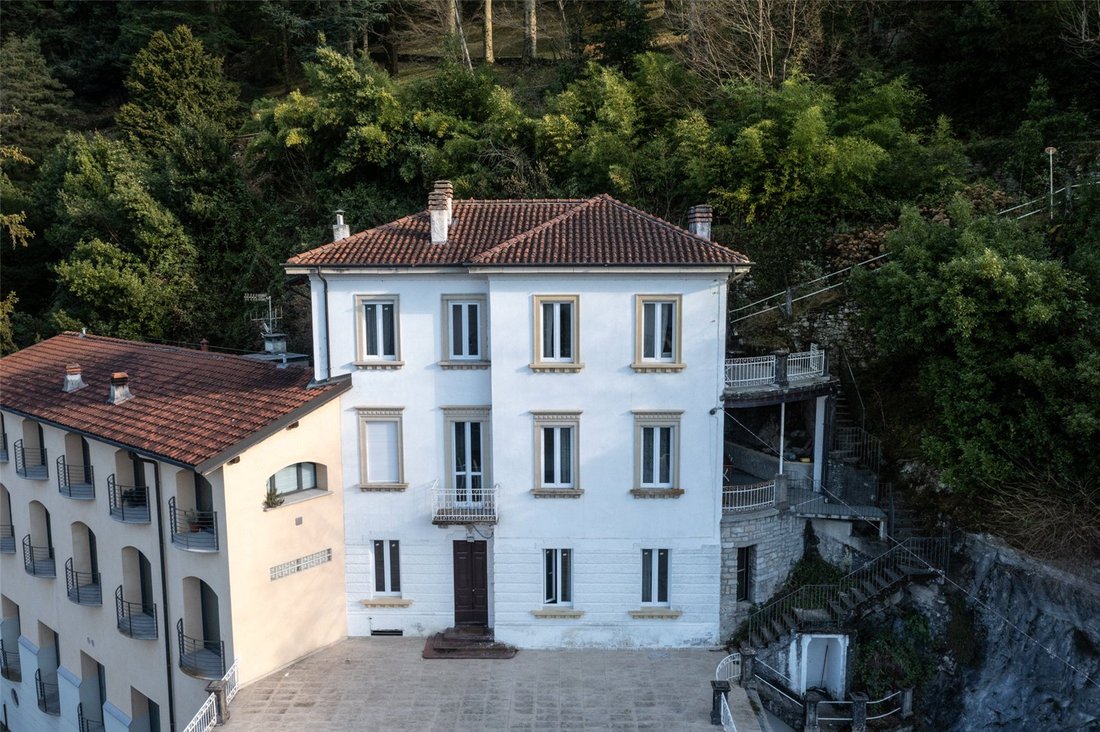 House in Faggeto Lario, Lombardy, Italy 2 - 15763858