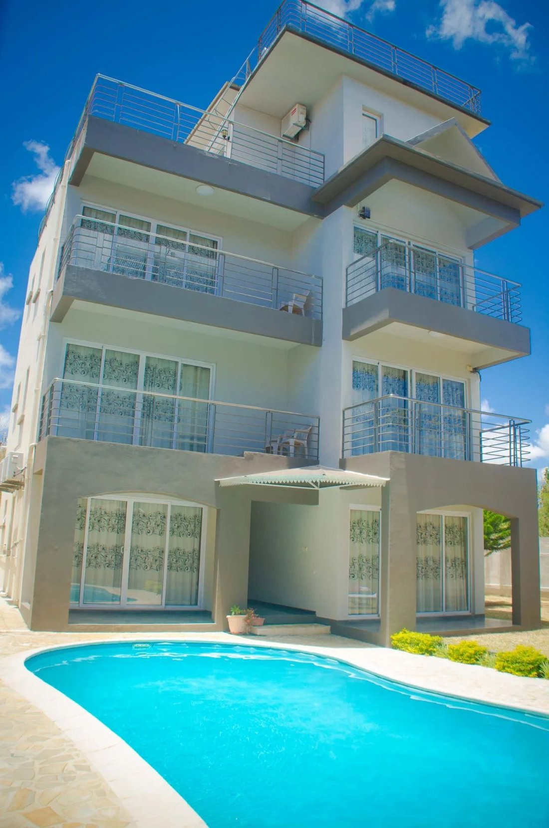Grand Baie, Rivière du Rempart District, Mauritius 1 - 13683547
