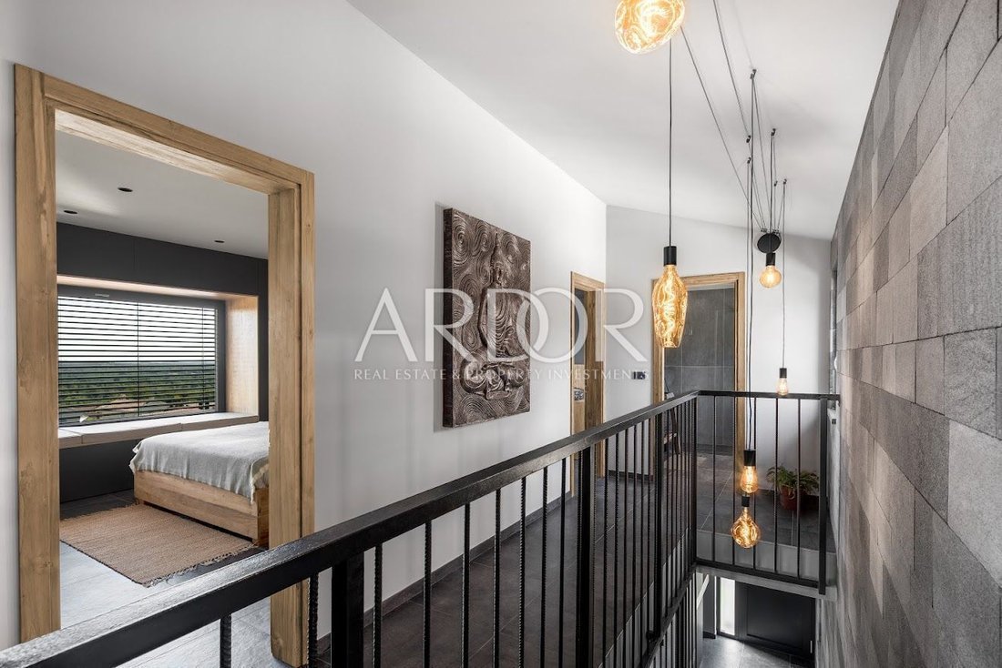 House in Sveti Lovrec Pazenaticki, Istria County, Croatia 4 - 15767709