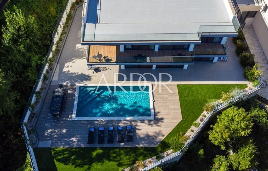Villa in Opcina Lovran, Primorje-Gorski Kotar County, Croatia 2 - 15767247