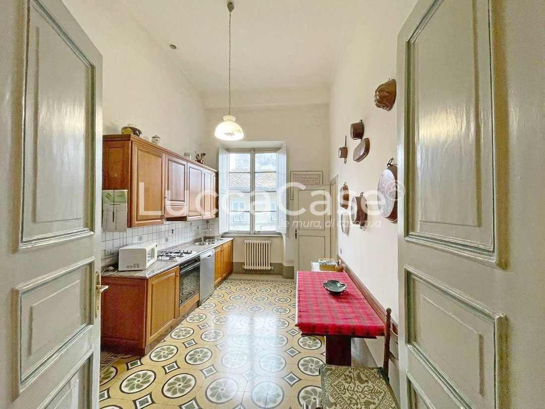 Apartment in Historic Center, Lucca, Tuscany 5 - 15765312