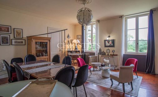 Castle for Sale in Monségur, Nouvelle-Aquitaine, France