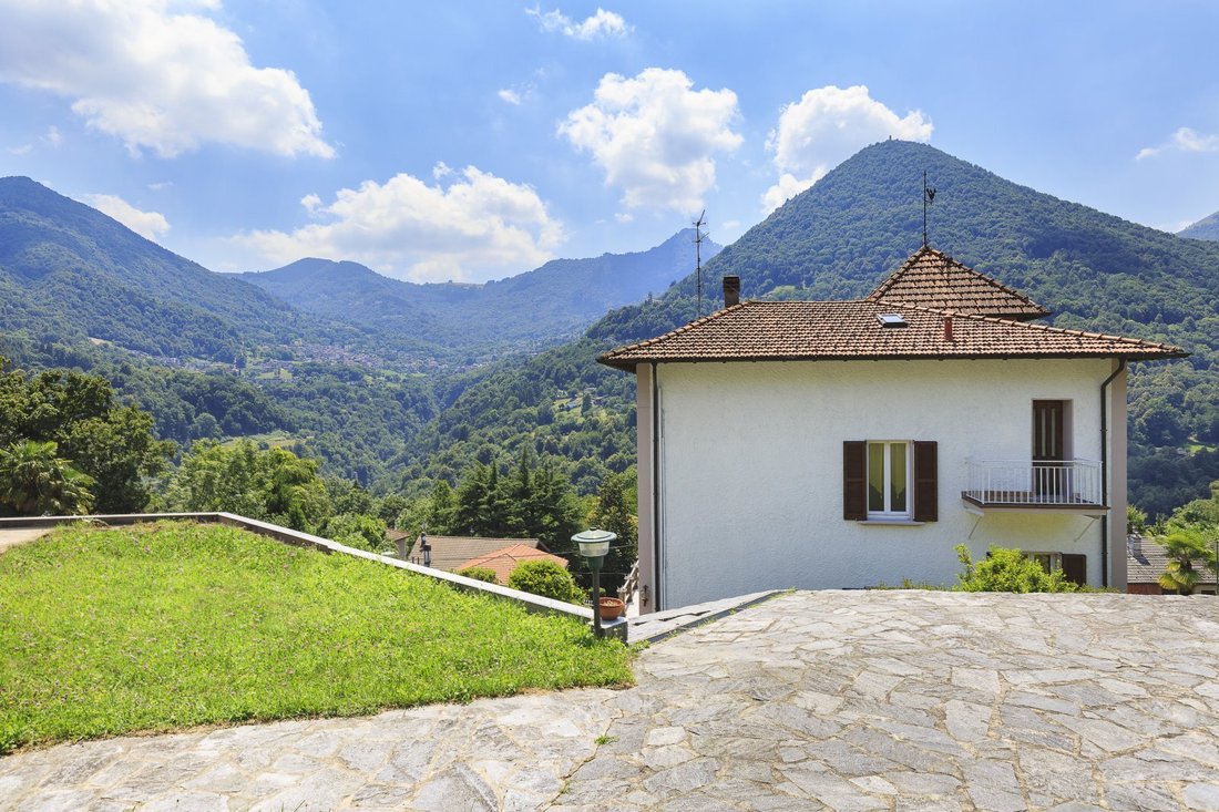 House in Dizzasco, Lombardy, Italy 4 - 15763872