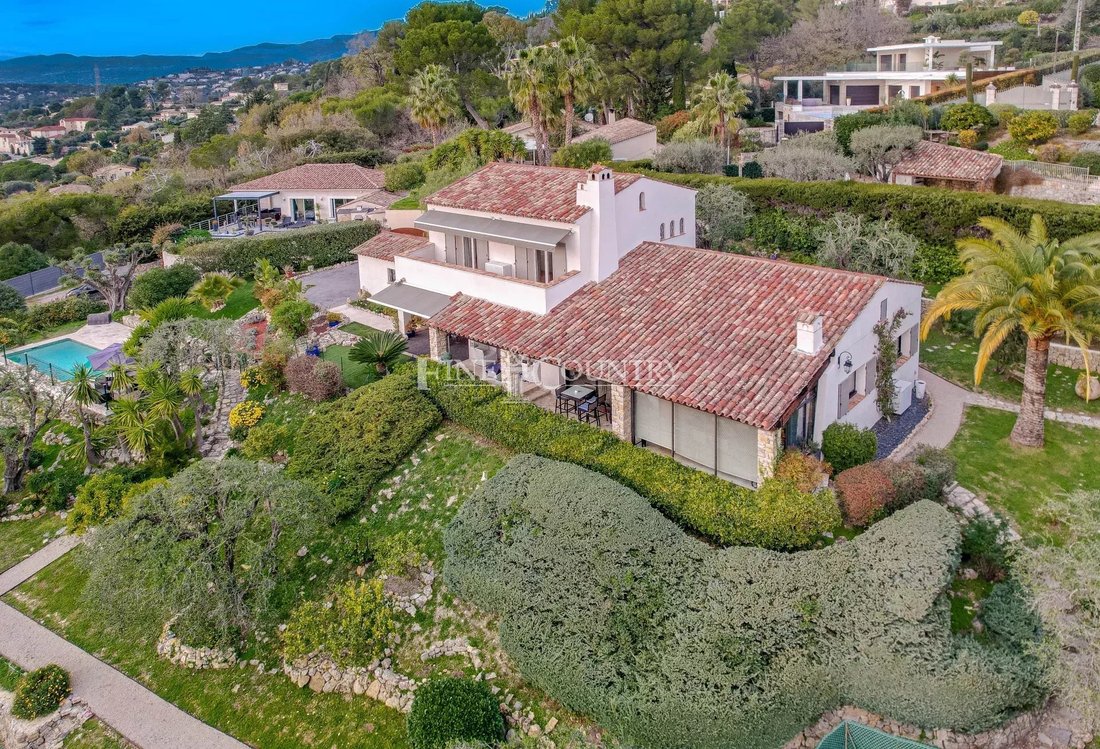 Villa in Mougins, Provence-Alpes-Côte d'Azur, France 1 - 15763987