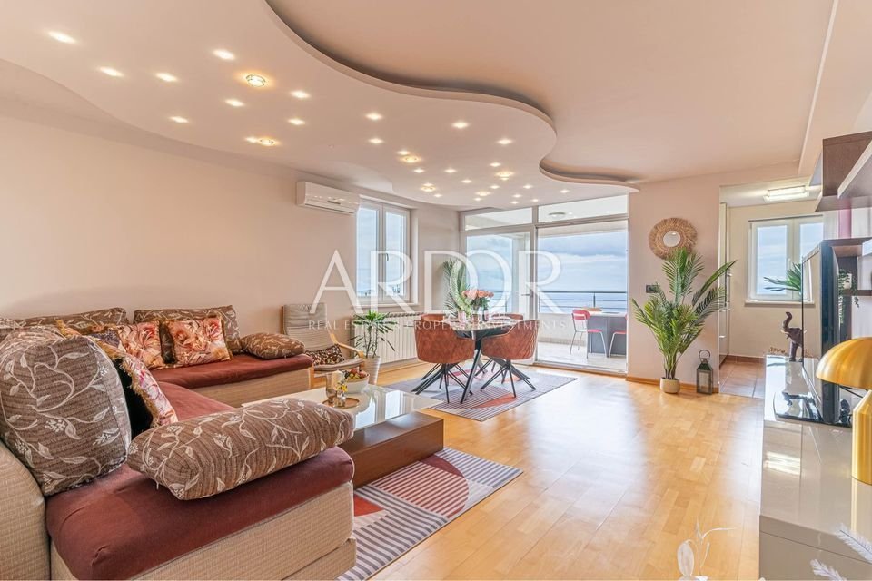 Apartment in Mjesni odbor Zamet, Grad Rijeka, Primorje-Gorski Kotar County 2 - 15767214