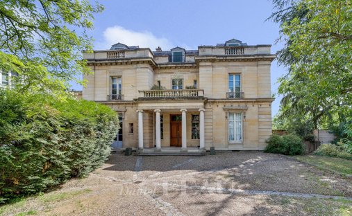 Apartment in Ourches, Saint-Germain-en-Laye, France 1