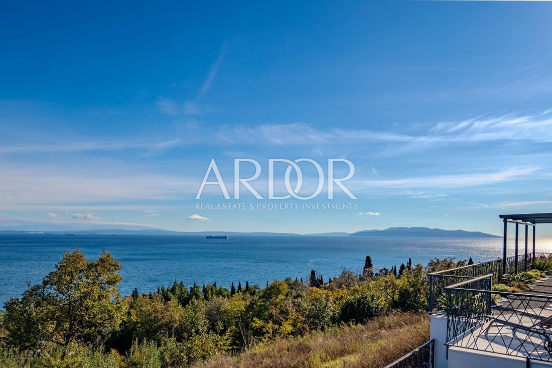 Apartment in Grad Opatija, Primorje-Gorski Kotar County, Croatia 1 - 15767234