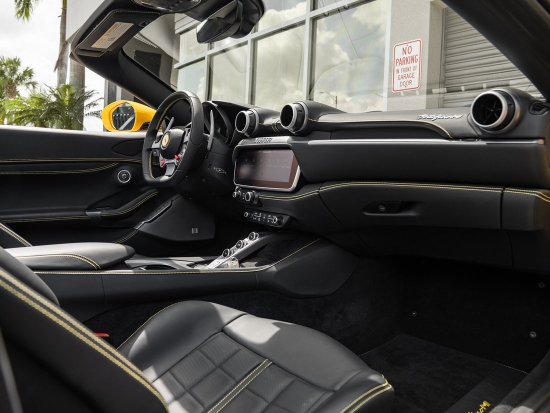 Cabriolet in Naples, FL 2 - 15737732