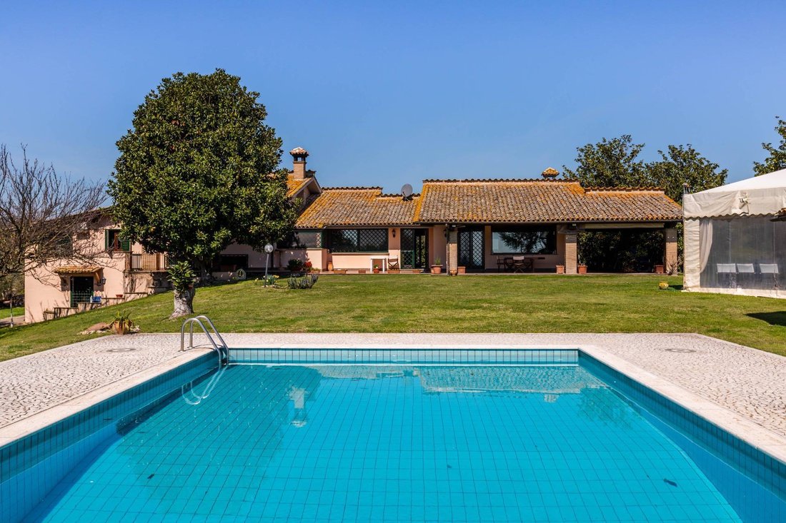 House in Monte Caminetto, Lazio, Italy 1 - 15765244