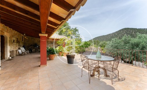 Villa in Binissalem, Balearic Islands, Spain 1