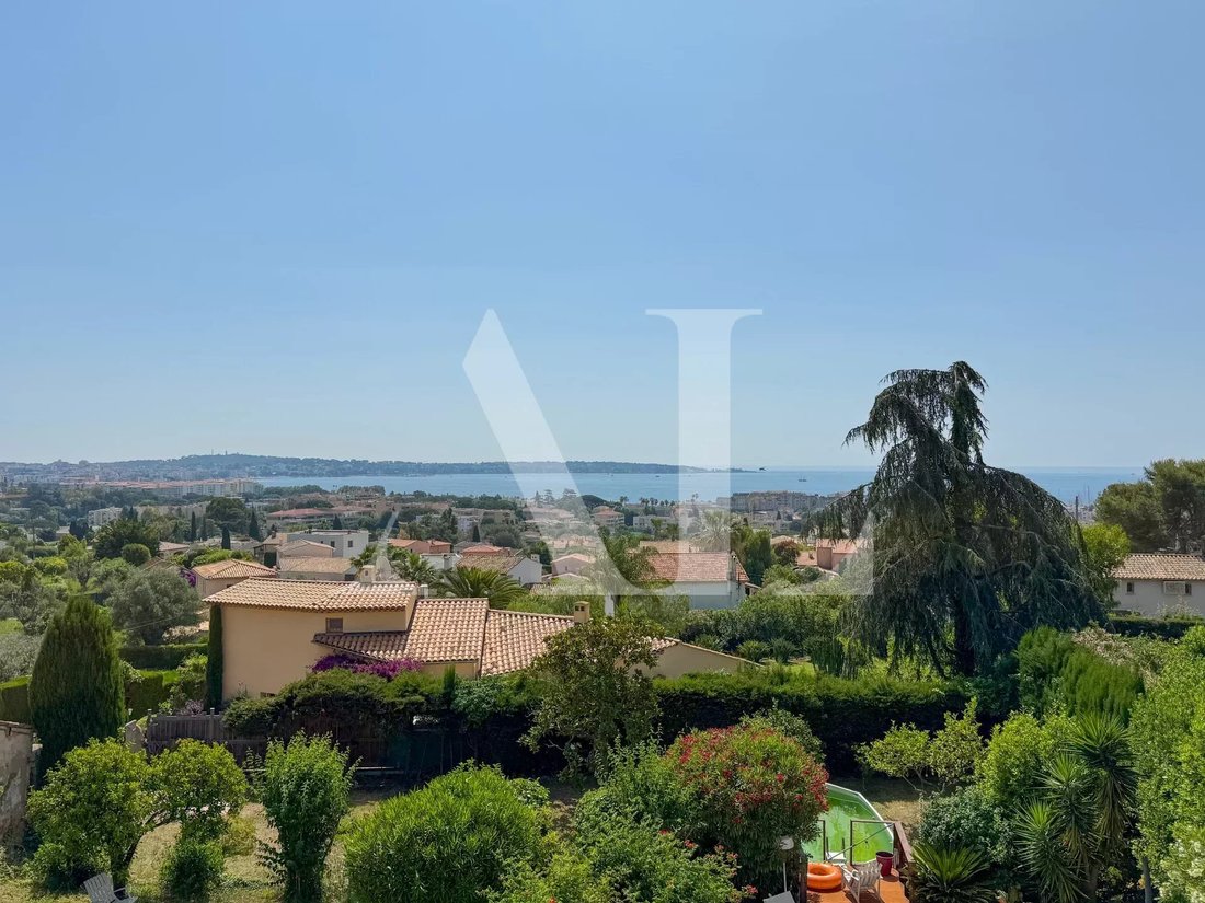 Villa in Les Paluds-Lauvert, Vallauris, France 2 - 15764252