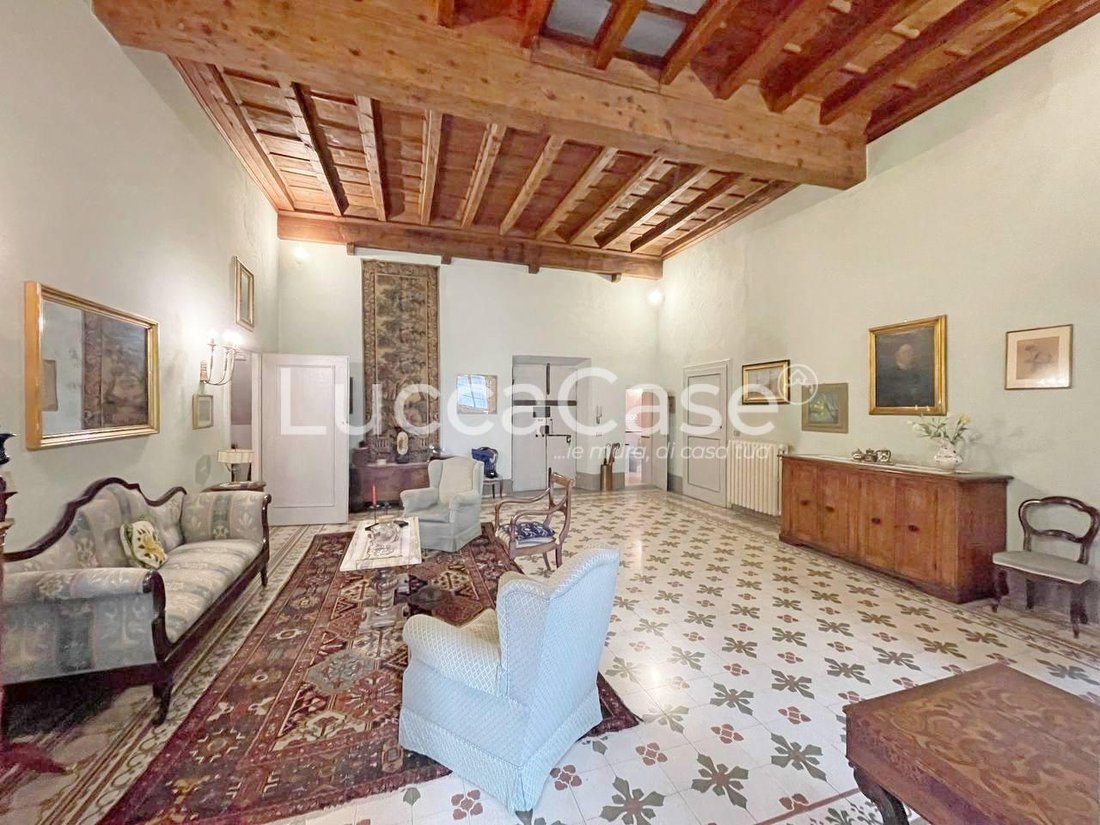 Apartment in Historic Center, Lucca, Tuscany 3 - 15765312
