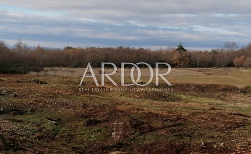 Land in Tar, Istria County, Croatia 1