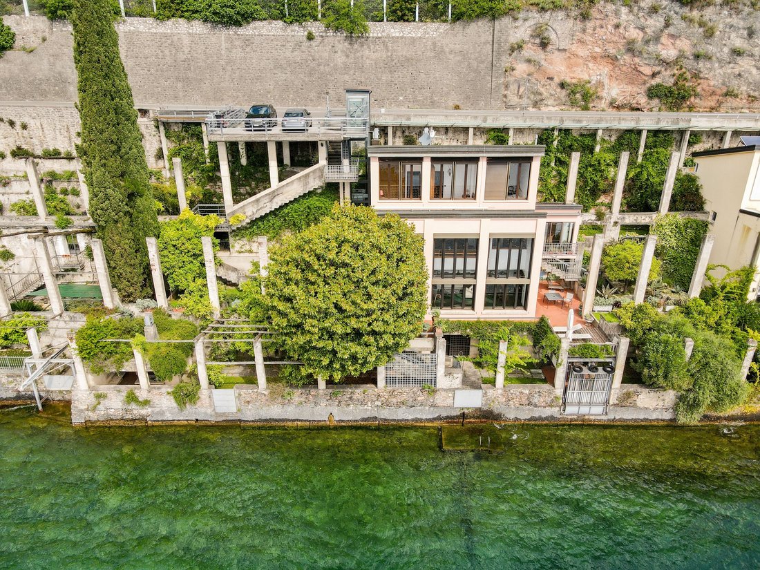 Villa in Center, Toscolano, Lombardy 2 - 15766955