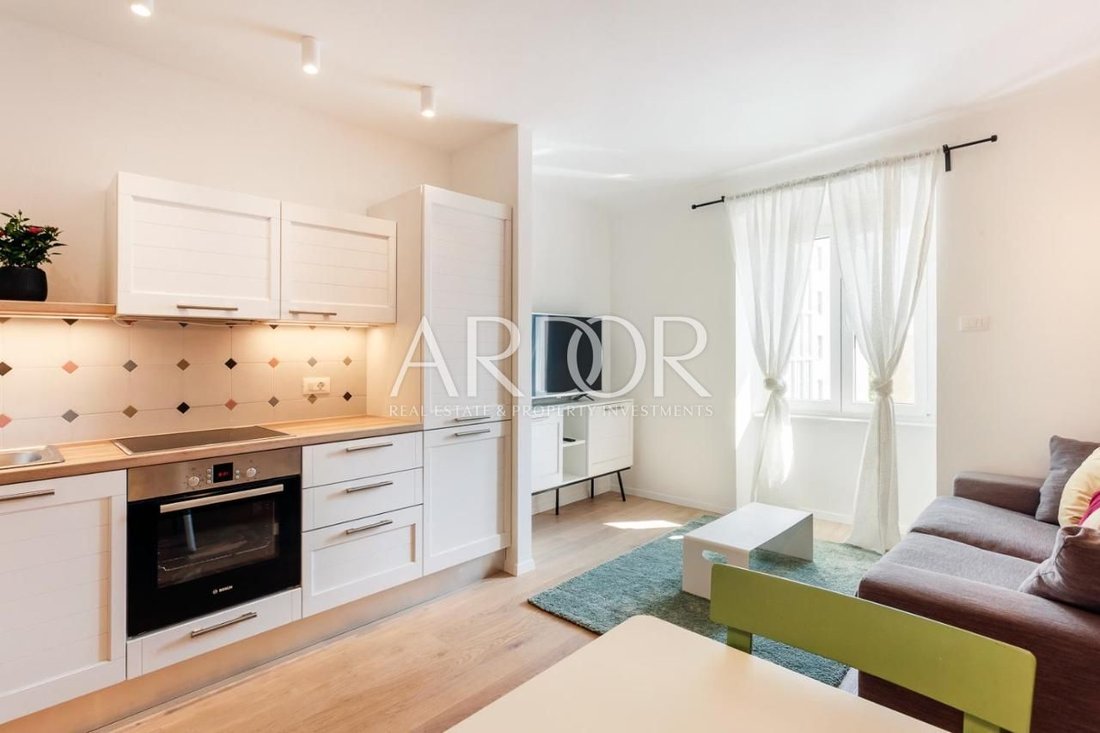 Apartment in Mjesni odbor Luka, Grad Rijeka, Primorje-Gorski Kotar County 2 - 15767741