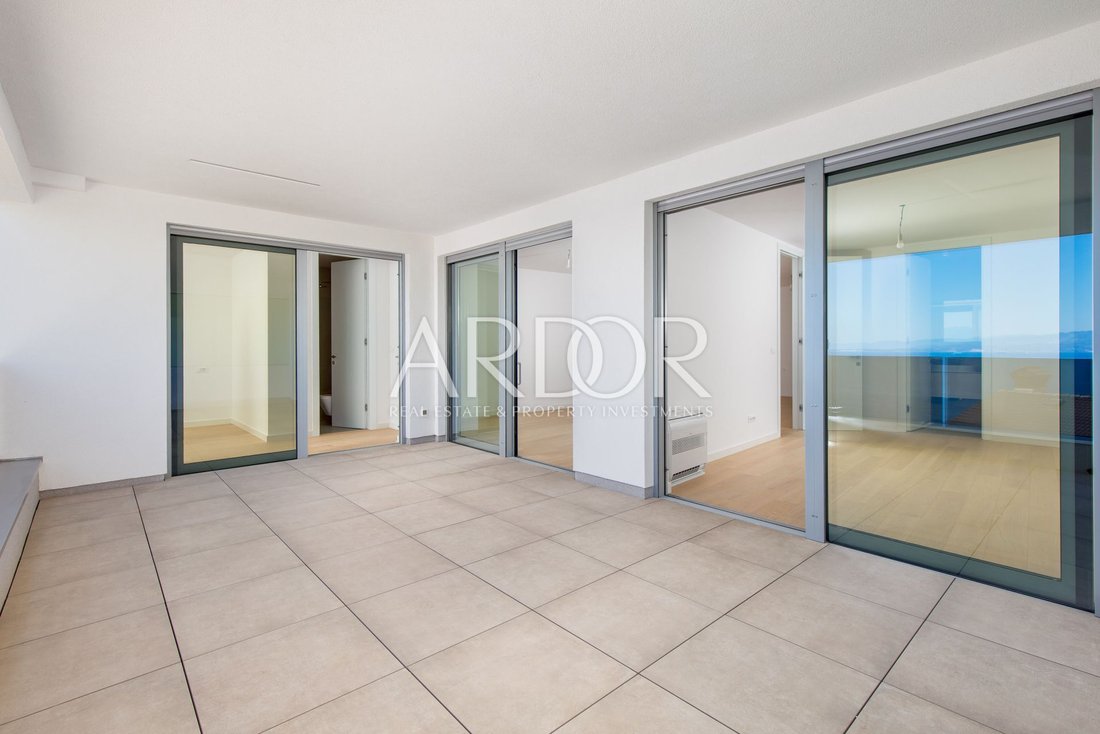 Apartment in Grad Opatija, Primorje-Gorski Kotar County, Croatia 4 - 15767560