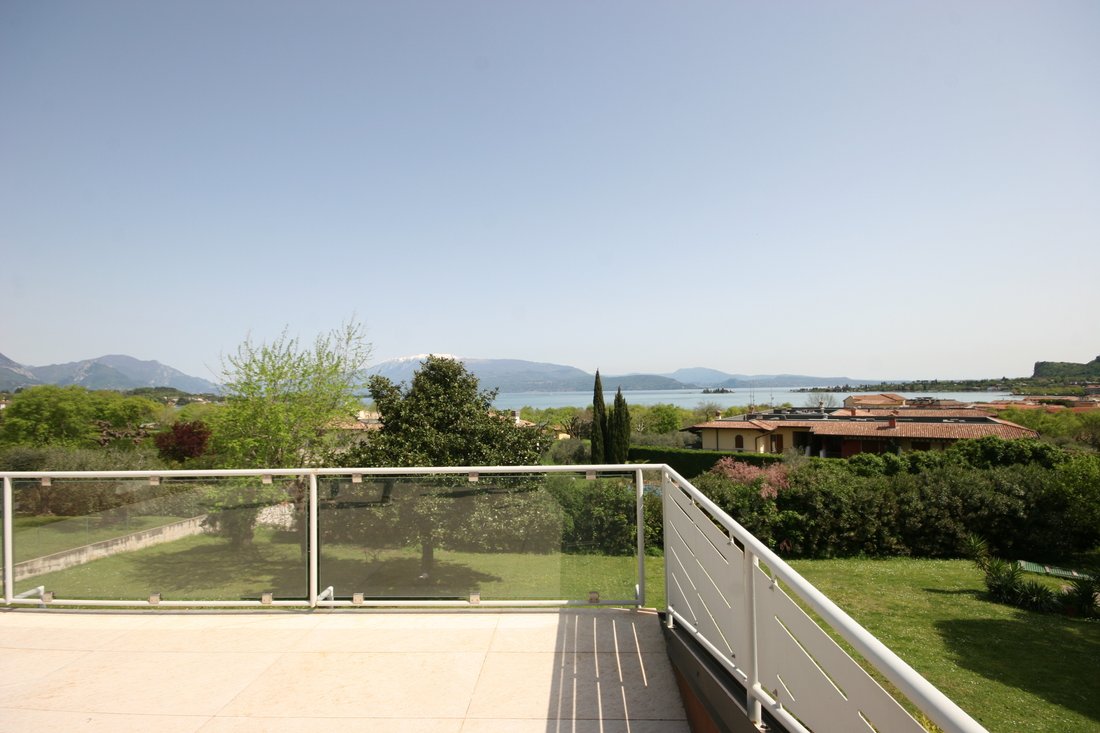 Villa in Manerba del Garda, Lombardy, Italy 5 - 15767130