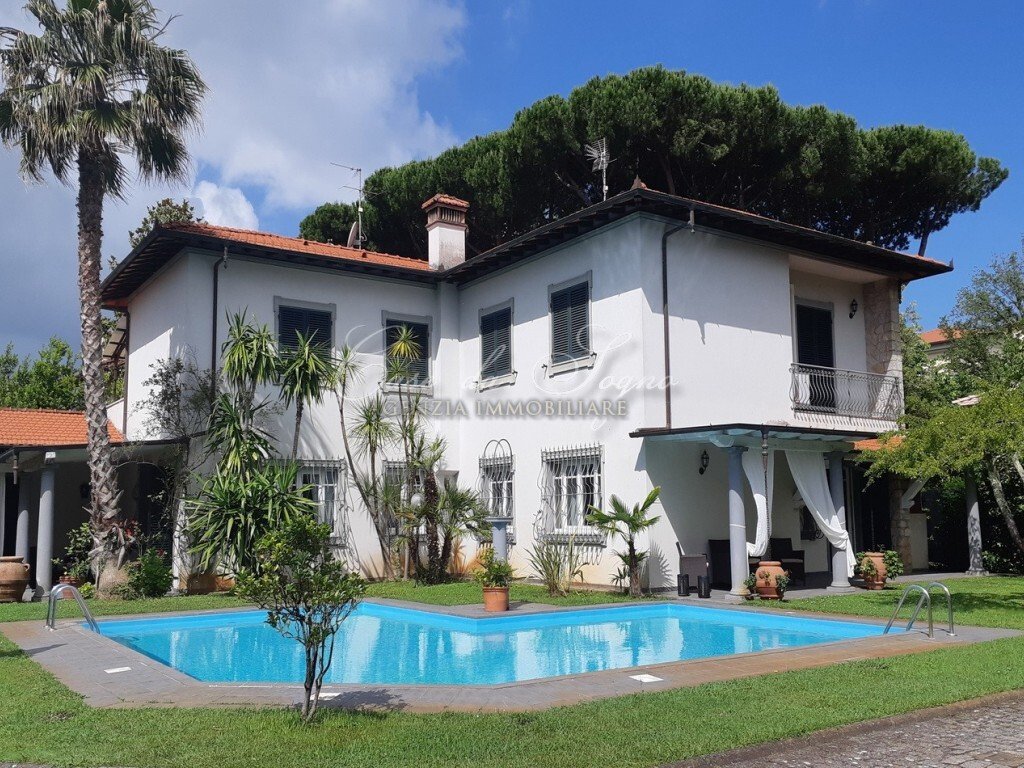 Villa in Center, Forte dei Marmi, Tuscany 1 - 15768271